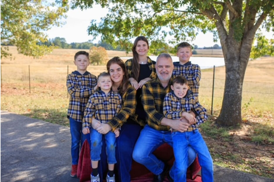 Priča smo sodobni krizi sirot