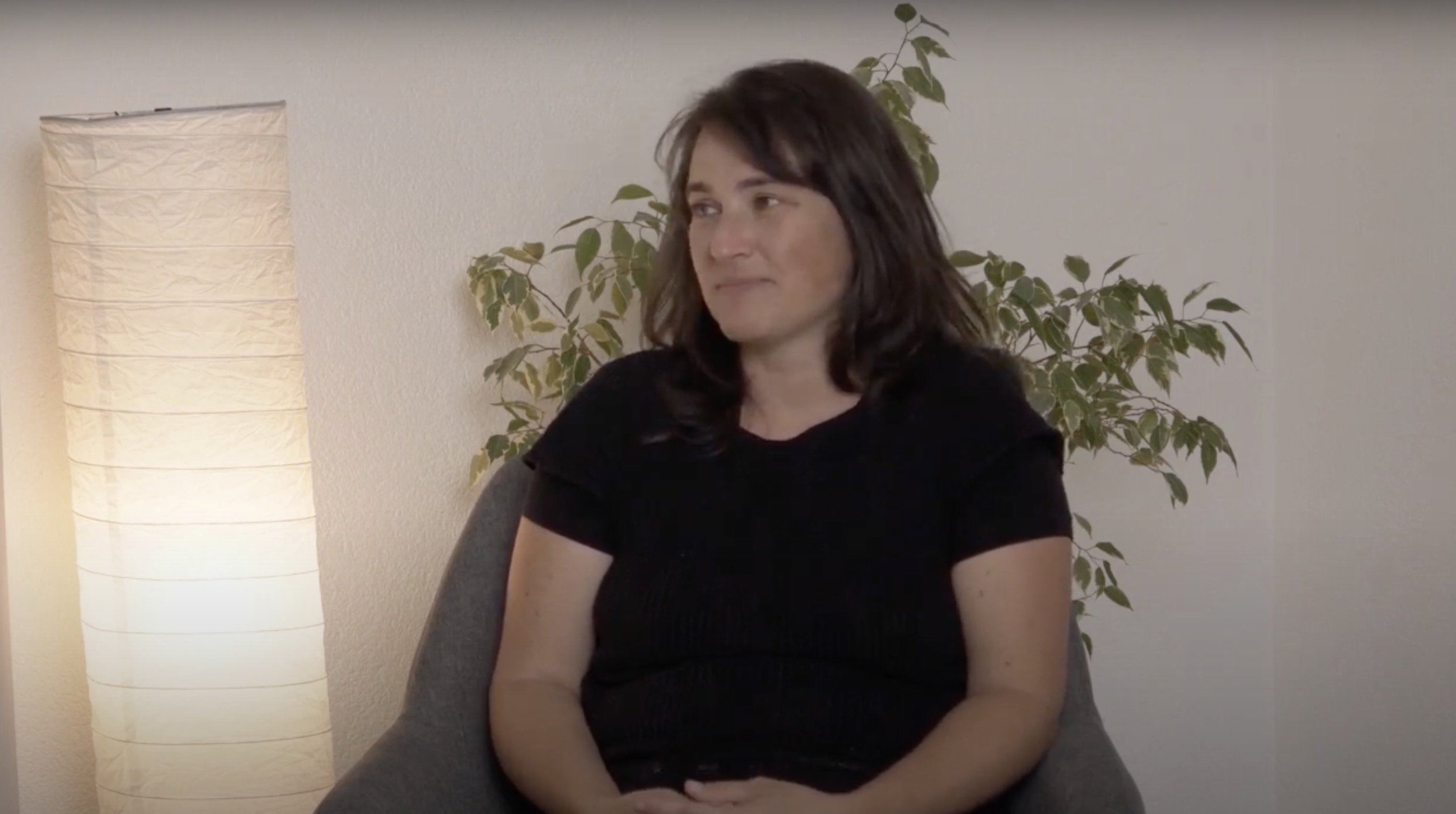 Če bi lahko takrat malo zavrtela film naprej, se ne bi toliko obremenjevala