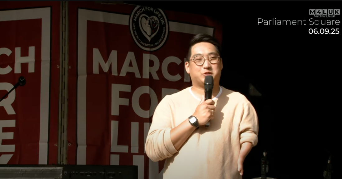 Deformirana roka ni dokaz, da sem nezaželen, ampak je opomnik na čudež